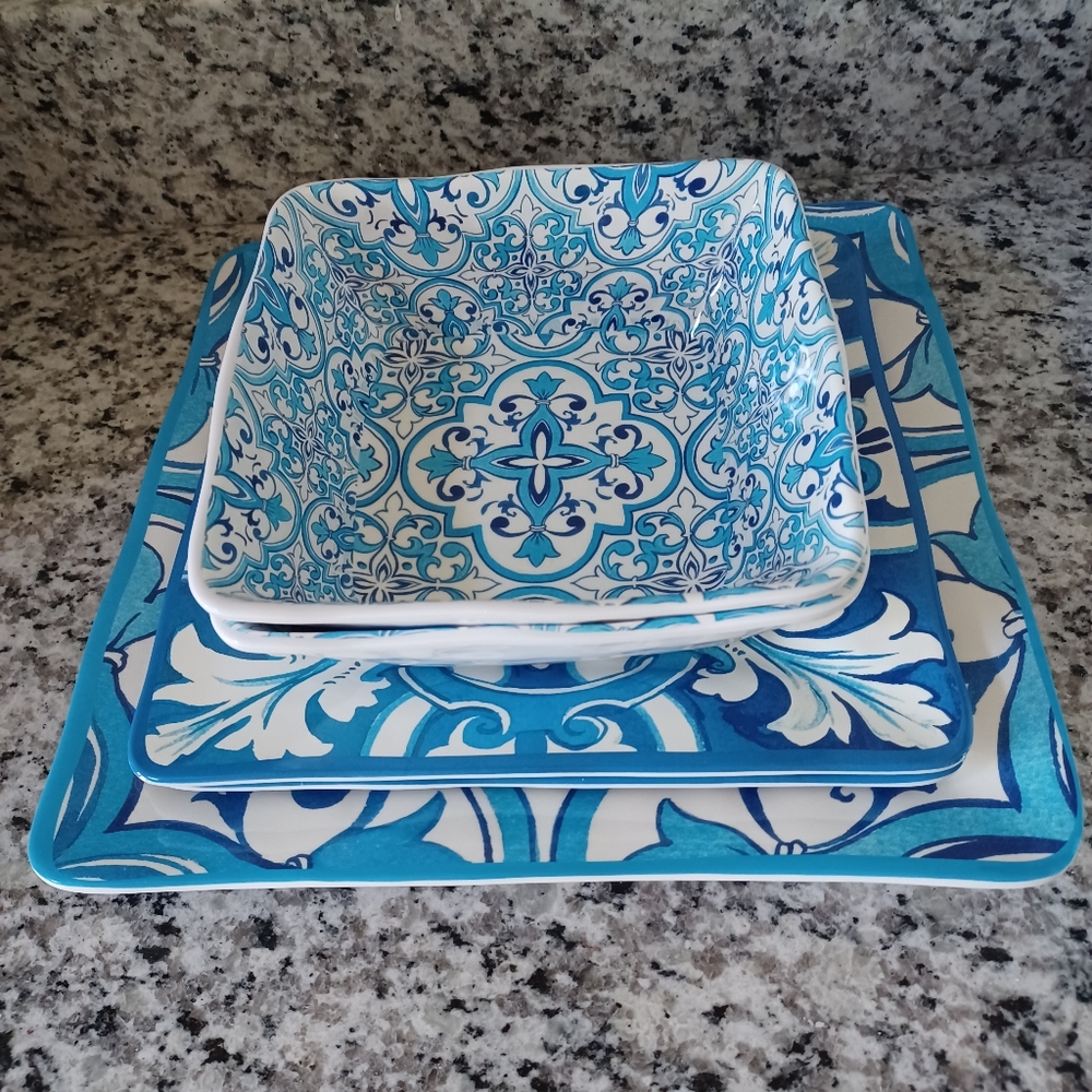 Cynthia Rowley melamine set